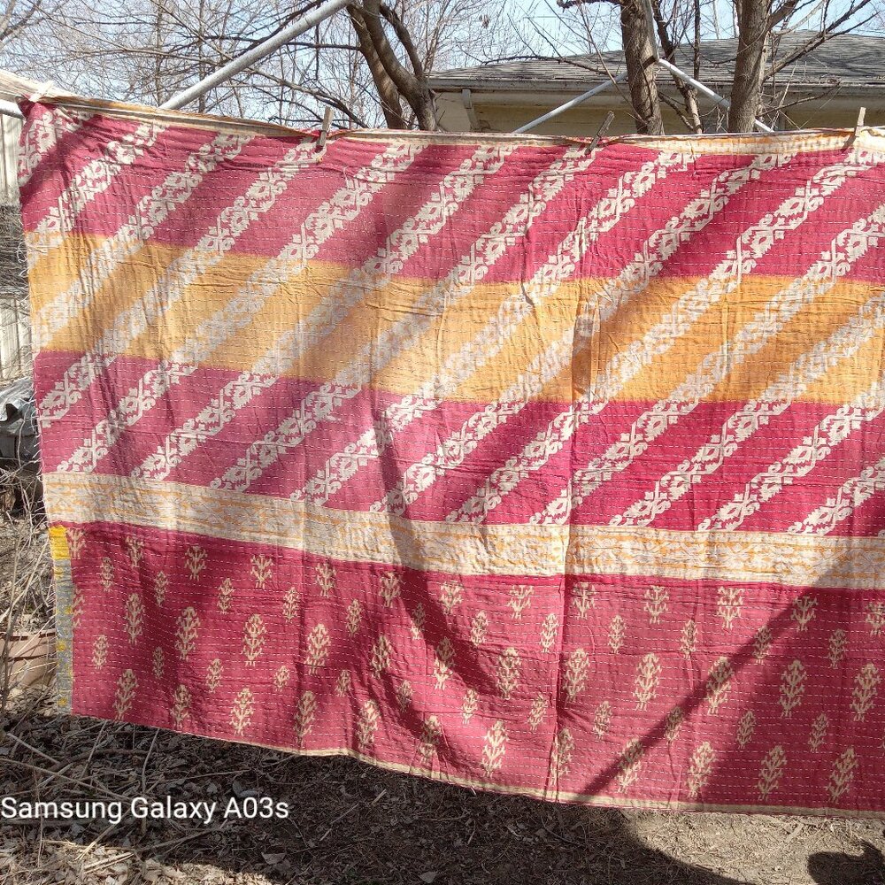 Kantha Quilt Red Green Marigold 52" x 90" 2 Layer Thin Cotton Handmade K150. - Picture 4 of 6